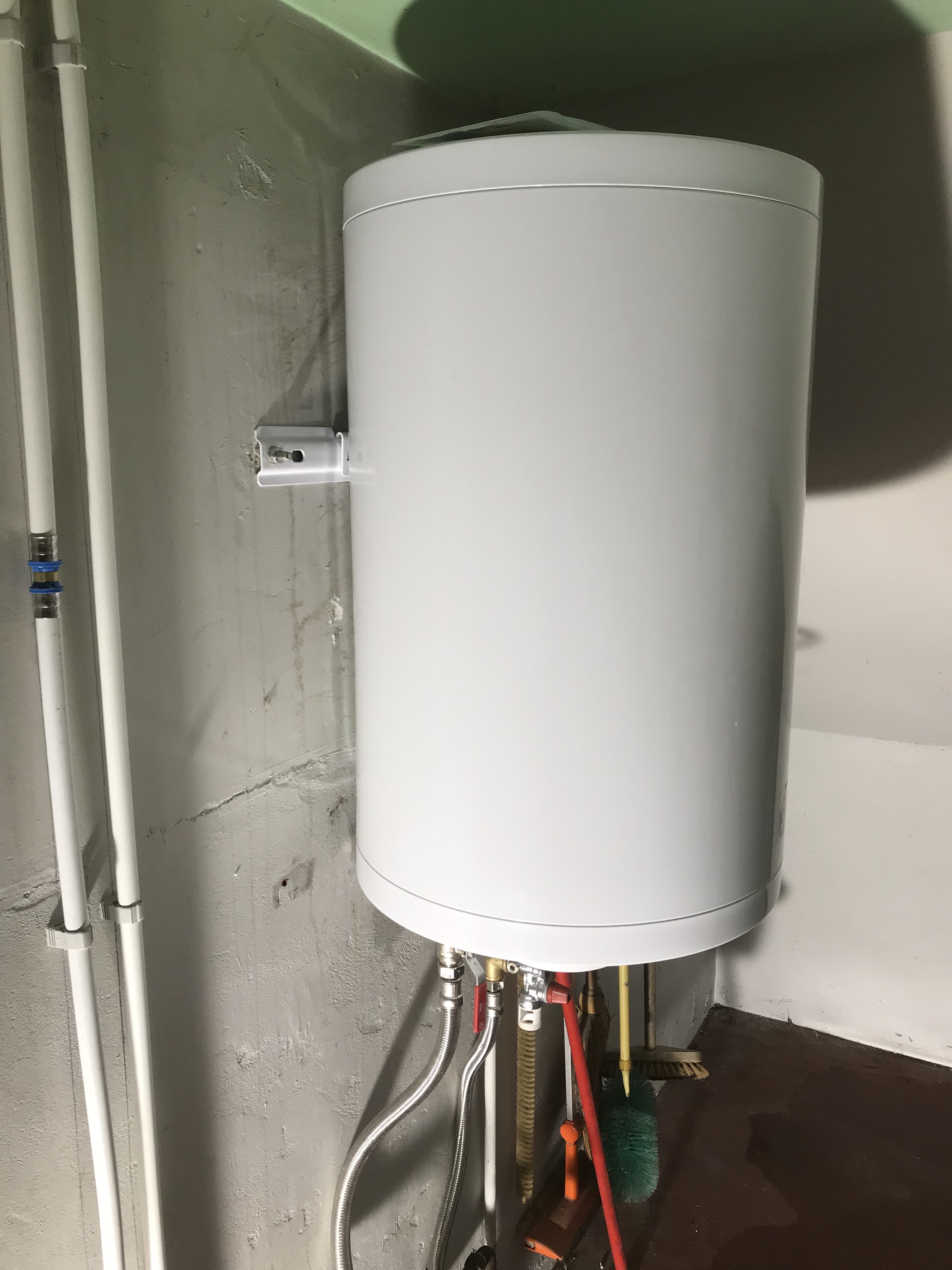 Elektrische boilers Sam Cornand Elektrische boilers Sam Cornand